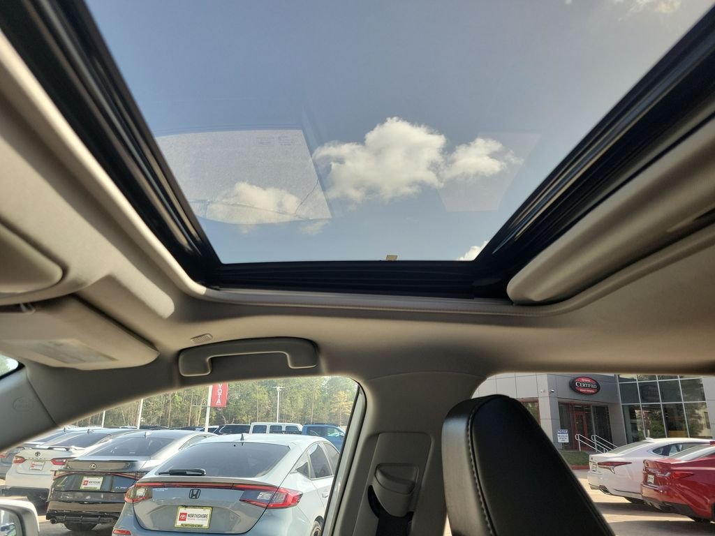 Certified Used 2025  Toyota Limited image 30