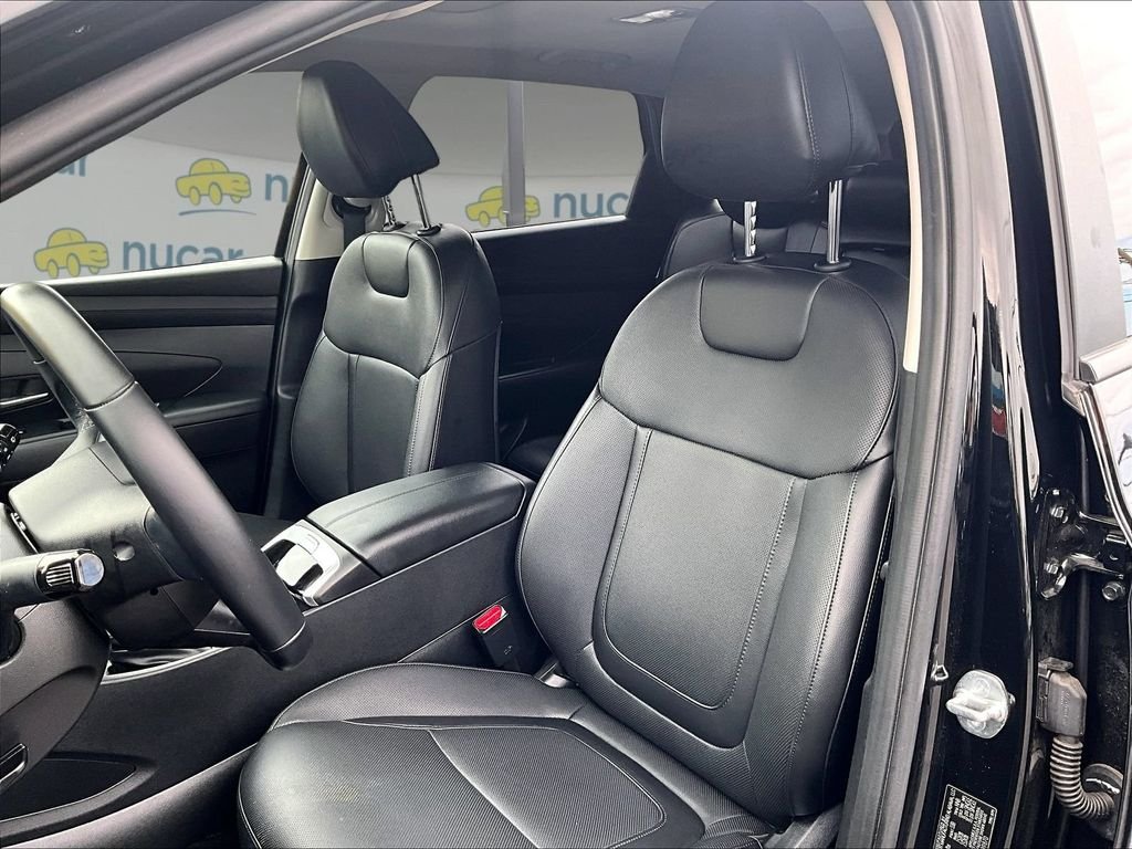 Used 2025 Black Hyundai SEL Convenience image 10