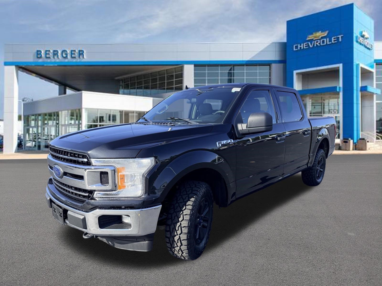 Used 2019 Black Ford XLT image 3