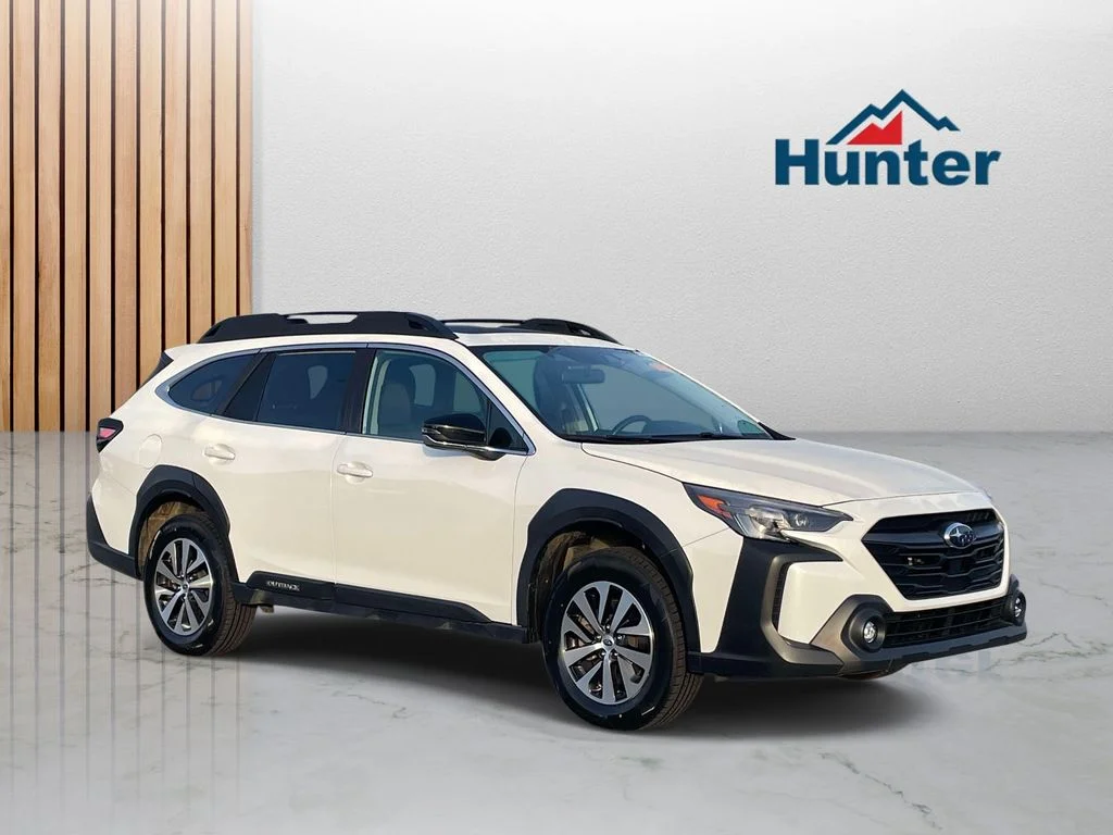 2025 Subaru Outback Premium's photo