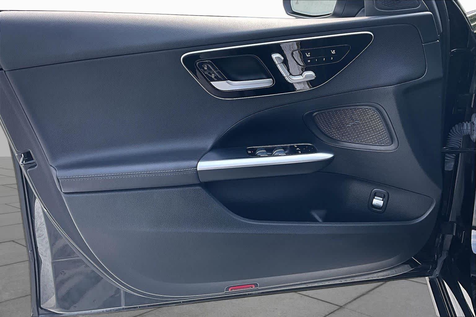Used 2024 Obsidian Black Metallic Mercedes-Benz C 300 image 21