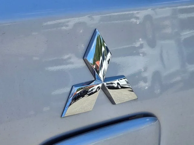 Used 2024 Gray Mitsubishi ES image 17