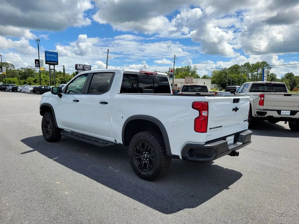 New 2026 Summit White Chevrolet ZR2 image 4