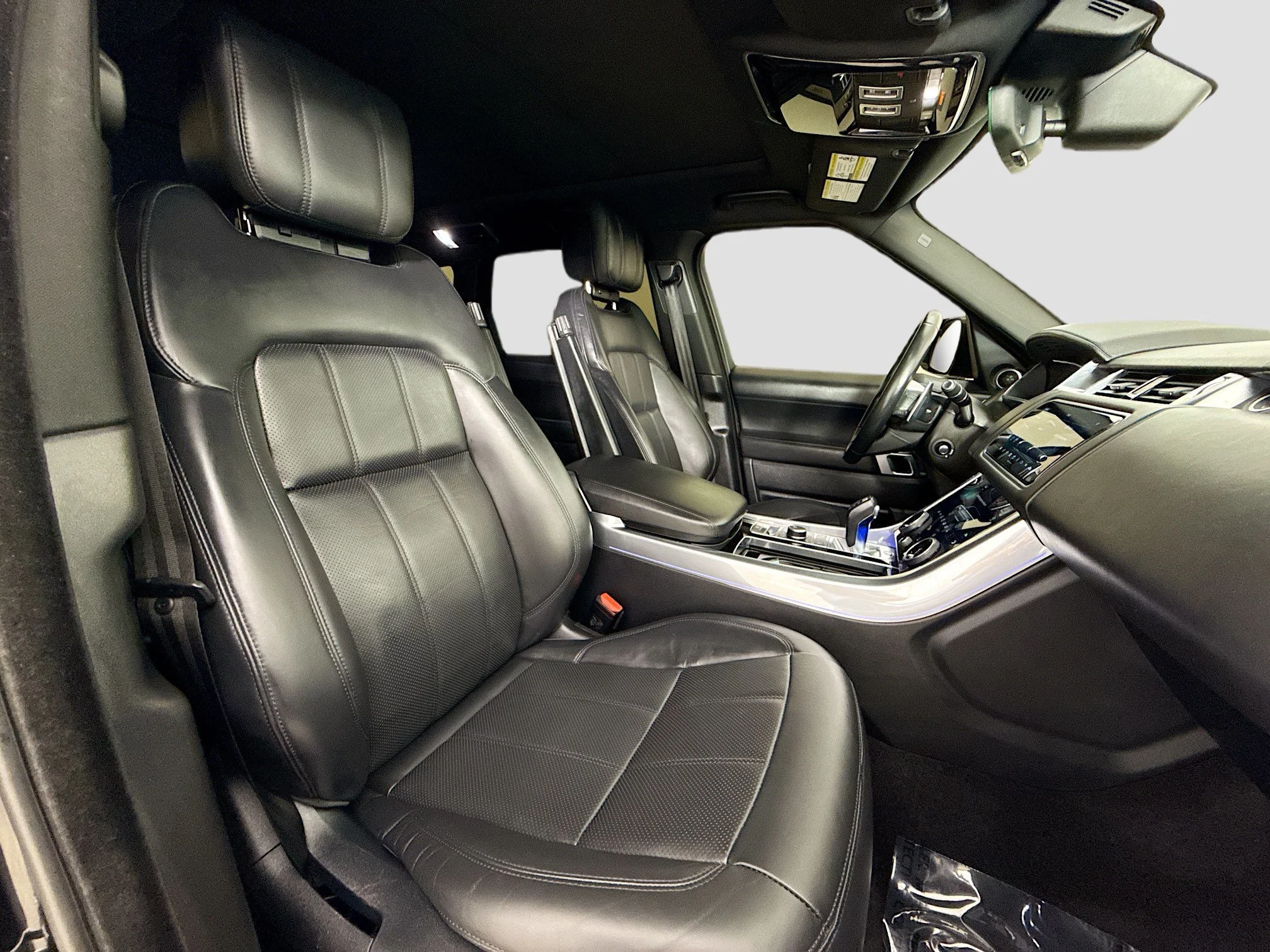 Used 2020  Land Rover HSE Dynamic image 30