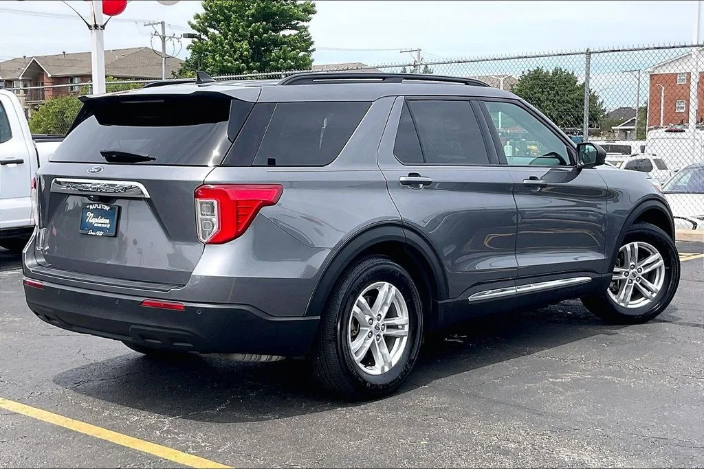 Used 2021 Gray Ford XLT image 12