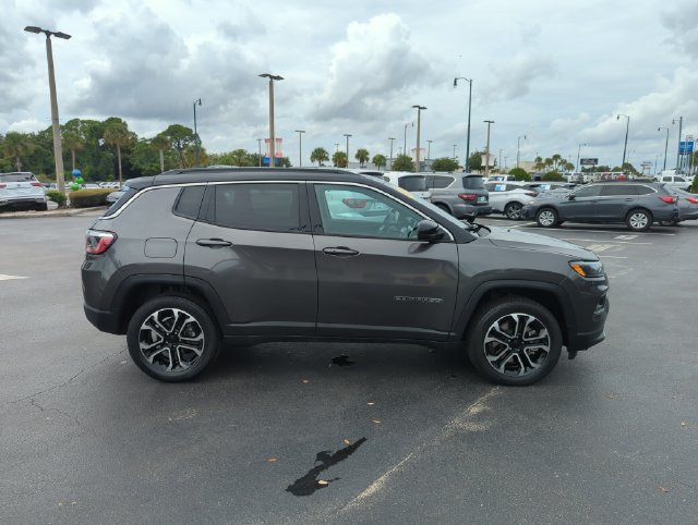 Used 2024 Gray Jeep Limited image 3