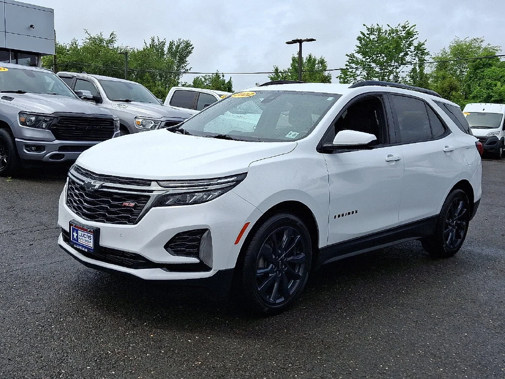 Certified Used 2022 Summit White Chevrolet RS image 6
