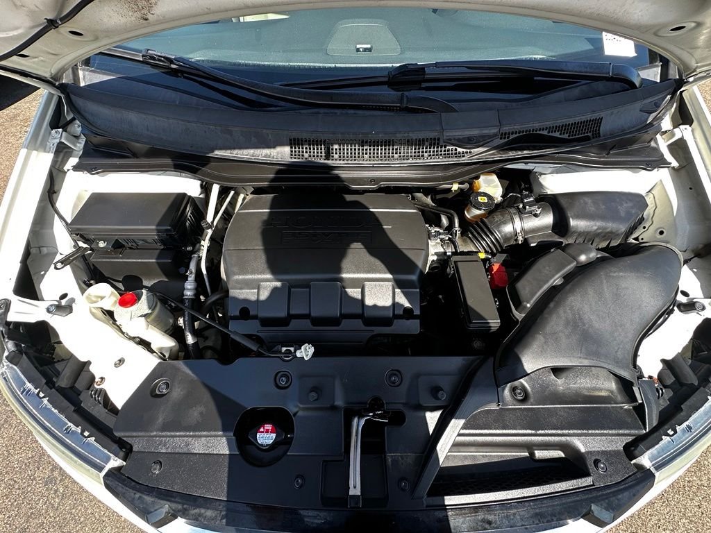 Used 2015 White Honda Touring image 16