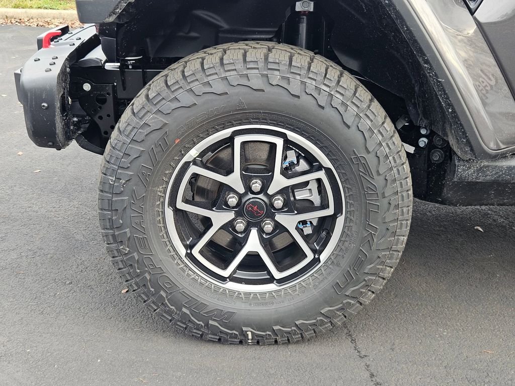 New 2026 Granite Crystal Metallic Clear-Coat Exterior Paint Jeep Rubicon X image 43