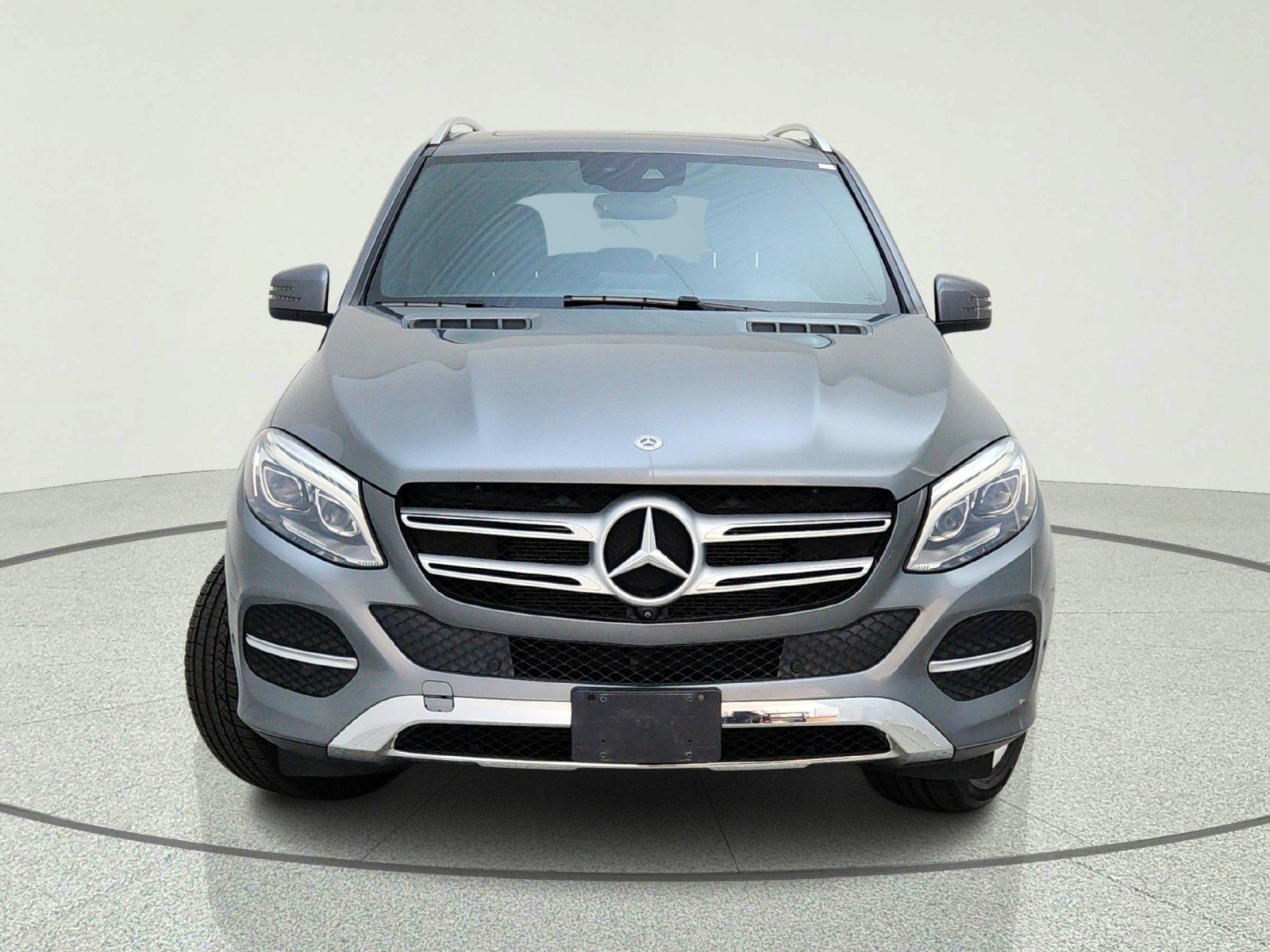 Used 2018 Selenite Grey Metallic Mercedes-Benz GLE 350 image 3