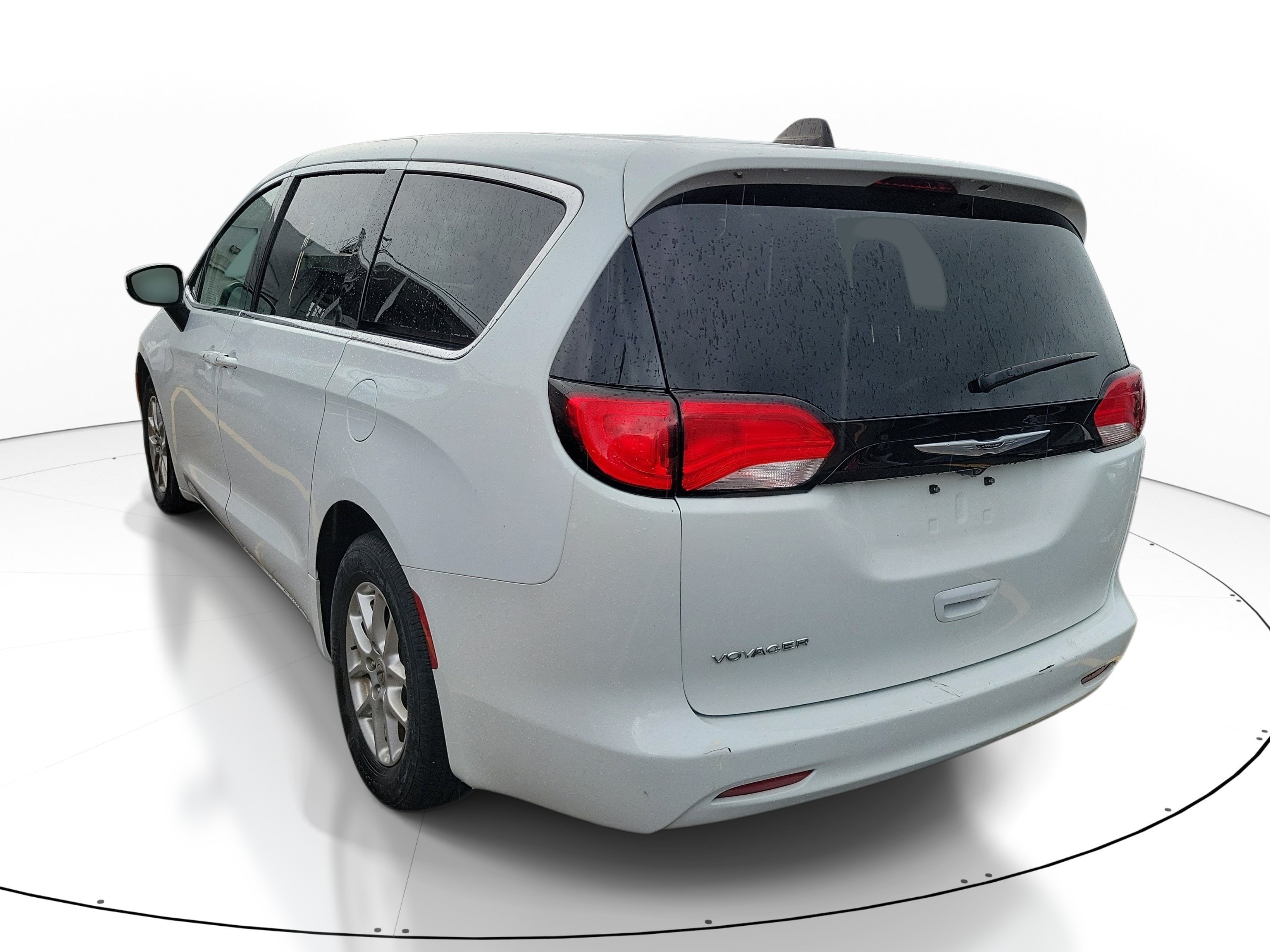 Used 2023 Bright White Clearcoat Chrysler LX image 7