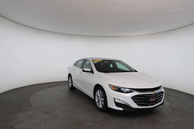 Used 2021 White Chevrolet LT image 28