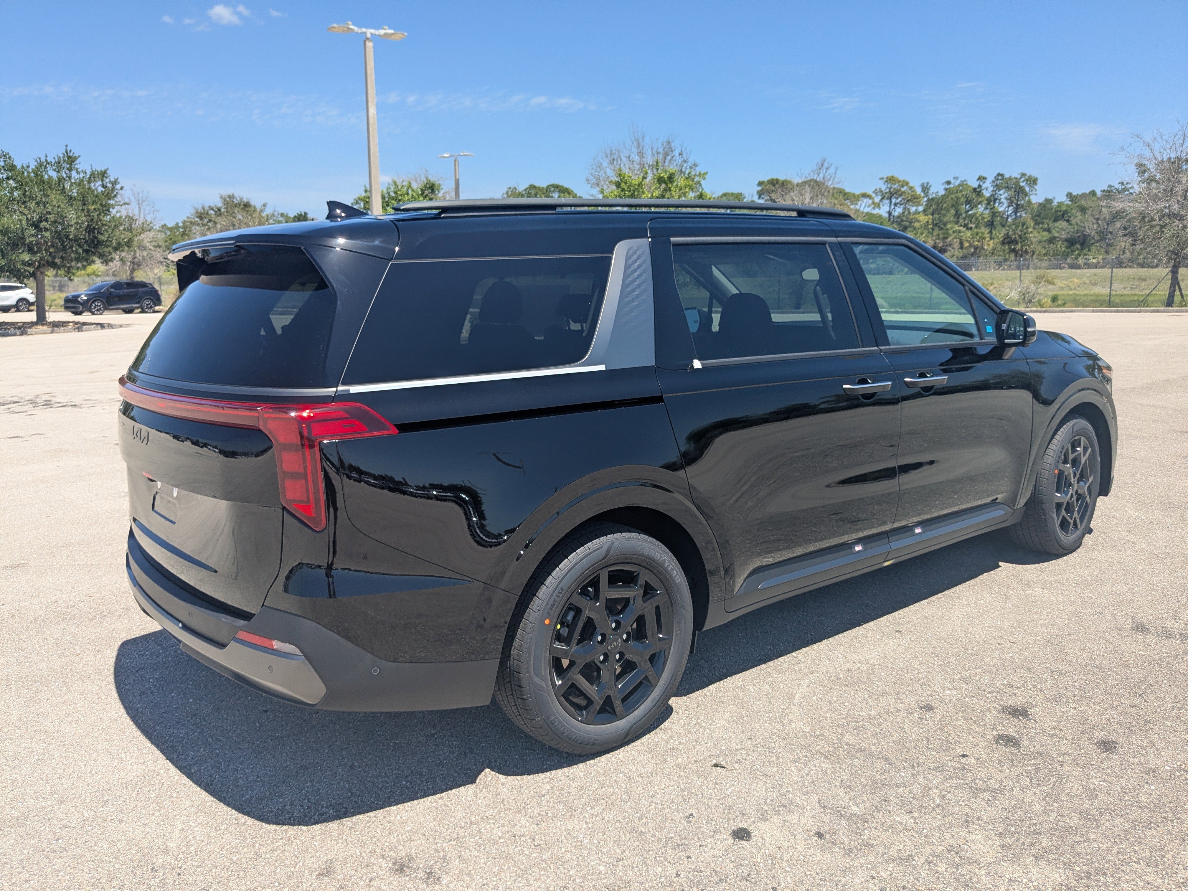 New 2026 Aurora Black Pearl Kia SX image 5