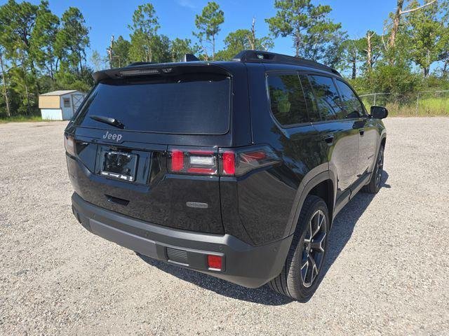 New 2026 Diamond Black Crystal Pearl-Coat Exterior Paint Jeep Overland image 4
