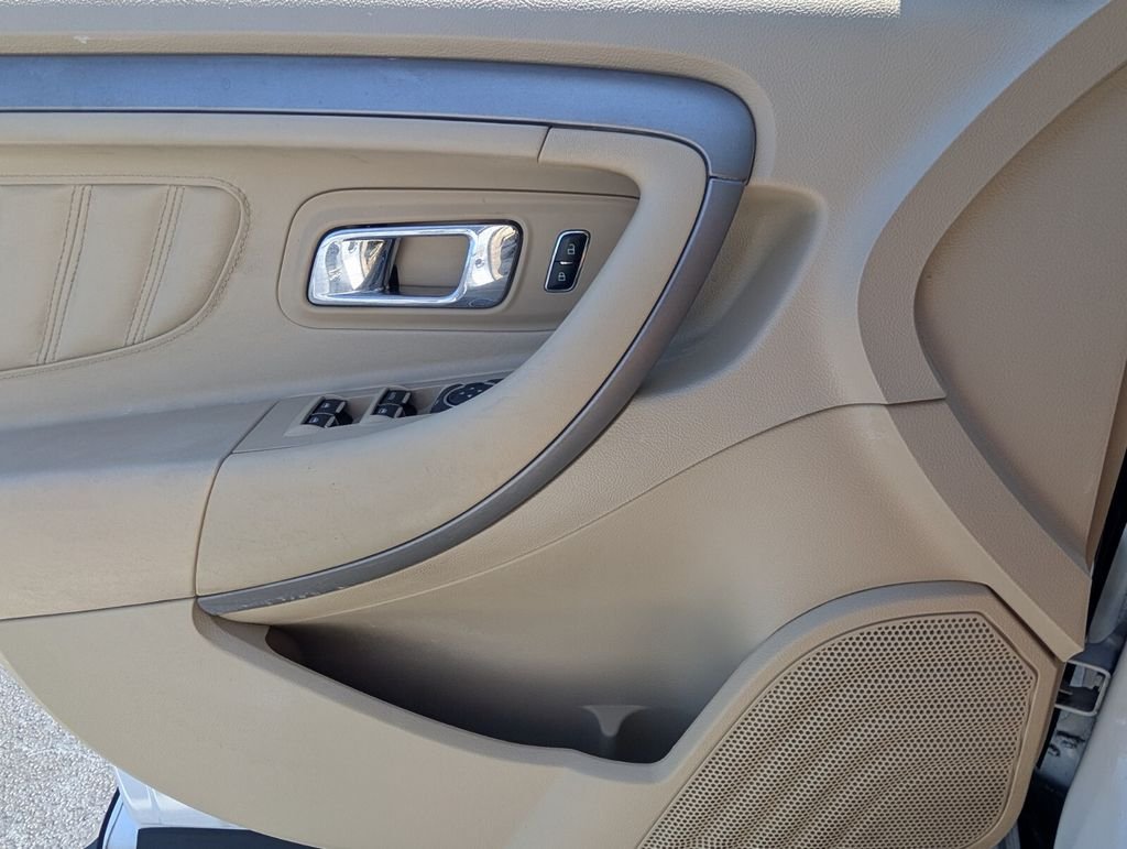 Used 2015 White Ford SEL image 28