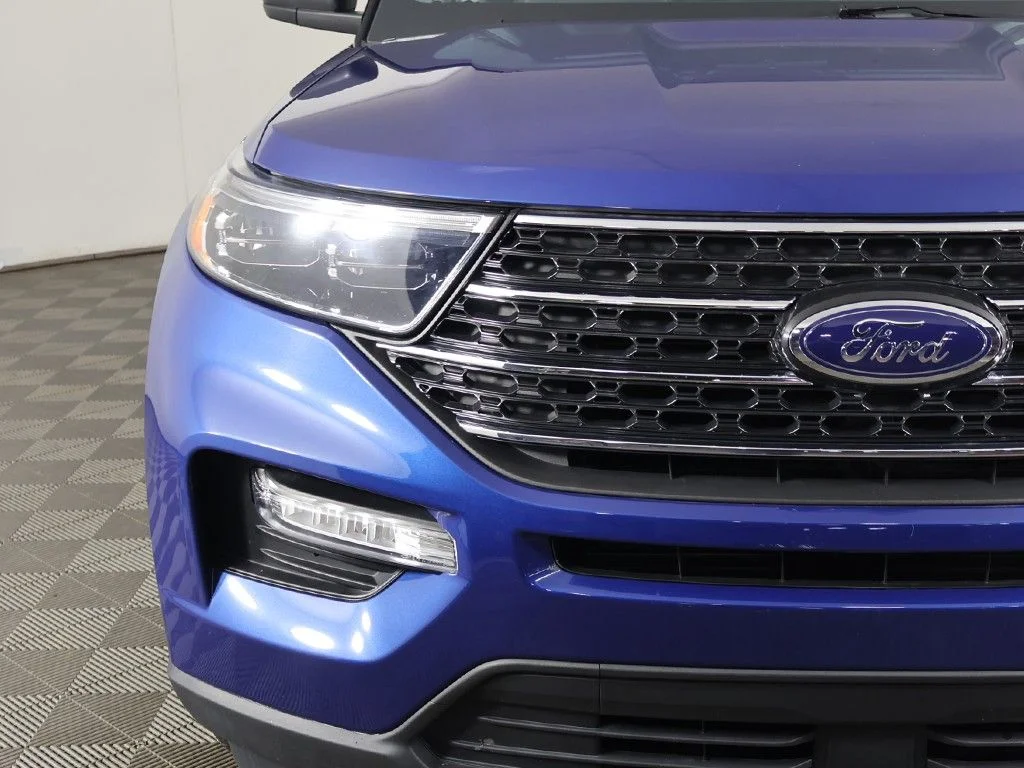Used 2023 Blue Ford XLT image 12