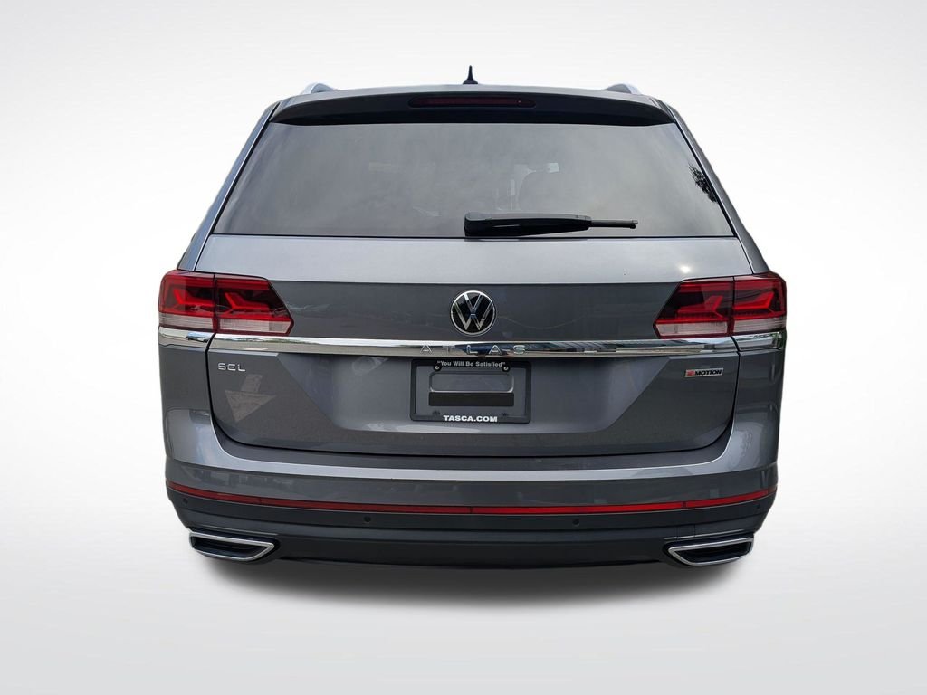 Certified Used 2022  Volkswagen 2.0T SEL image 4