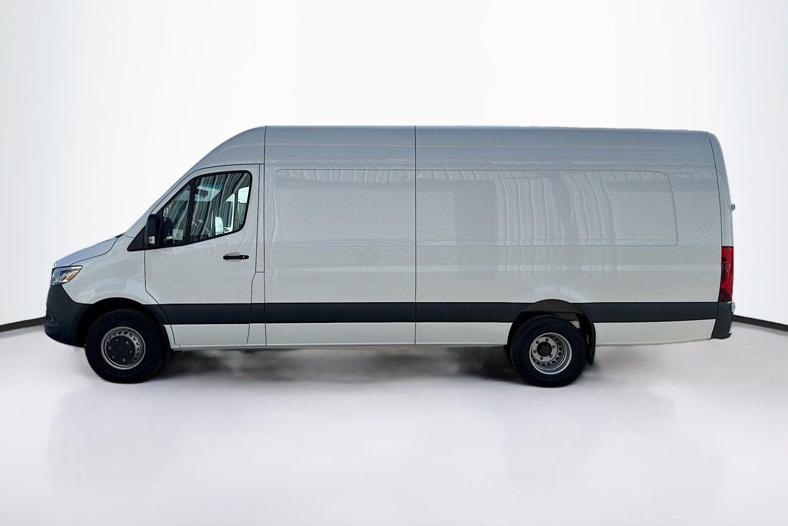 New 2026 Arctic White Mercedes-Benz  image 8