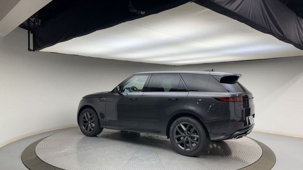 Certified Used 2025 Carpathian Gray Premium Metallic Land Rover Dynamic SE image 6