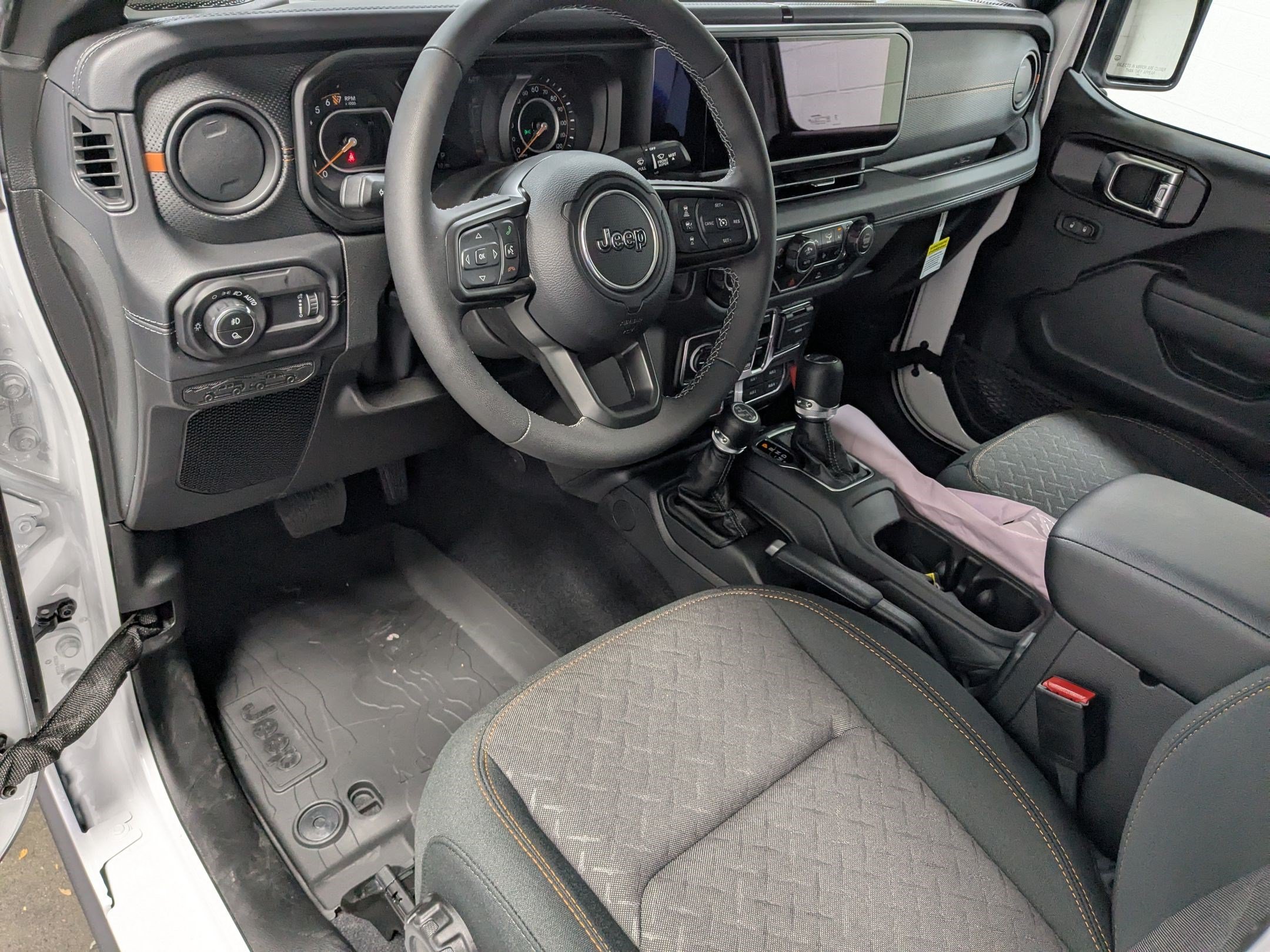 2025 Jeep Gladiator Mojave - Photo 10