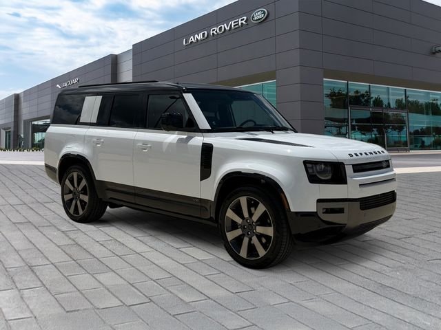 Certified Used 2026 White Land Rover V8 image 7