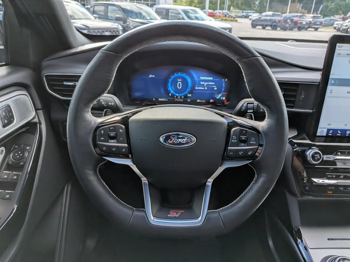 Used 2022 White Ford St 4wd image 20
