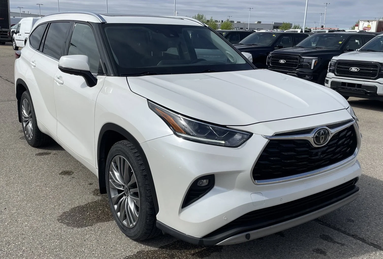 Used 2021 White Toyota LIMITED AWD **New Arrival** image 7