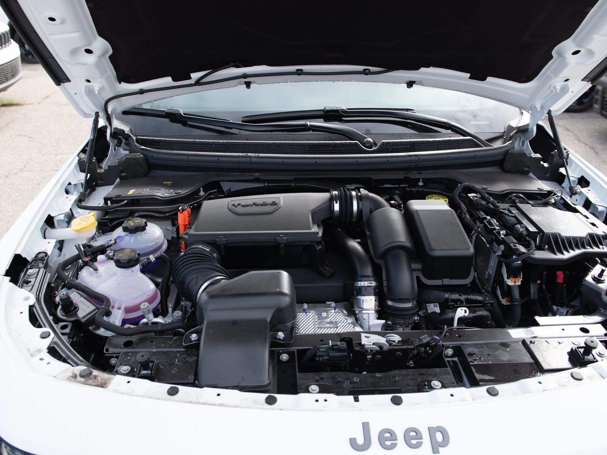 New 2026 White Jeep Laredo * Hybrid 4x4, Heated Seats, Remote Start, Adaptive Cruise image 8