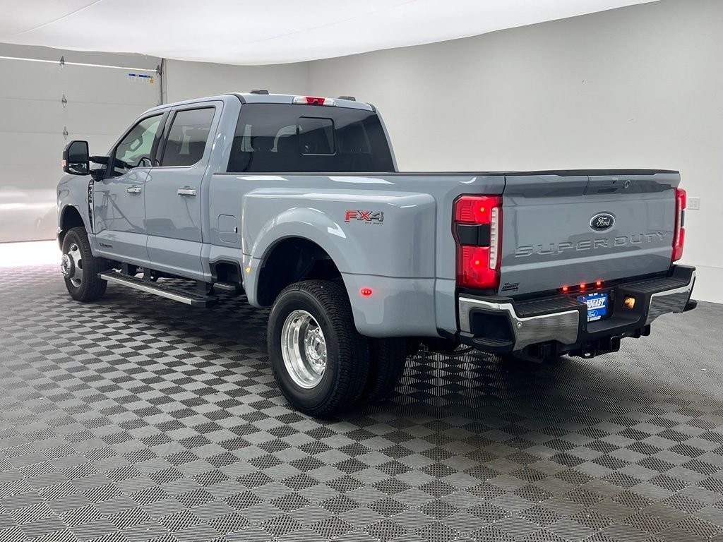 New 2026 Gray Ford Lariat image 12