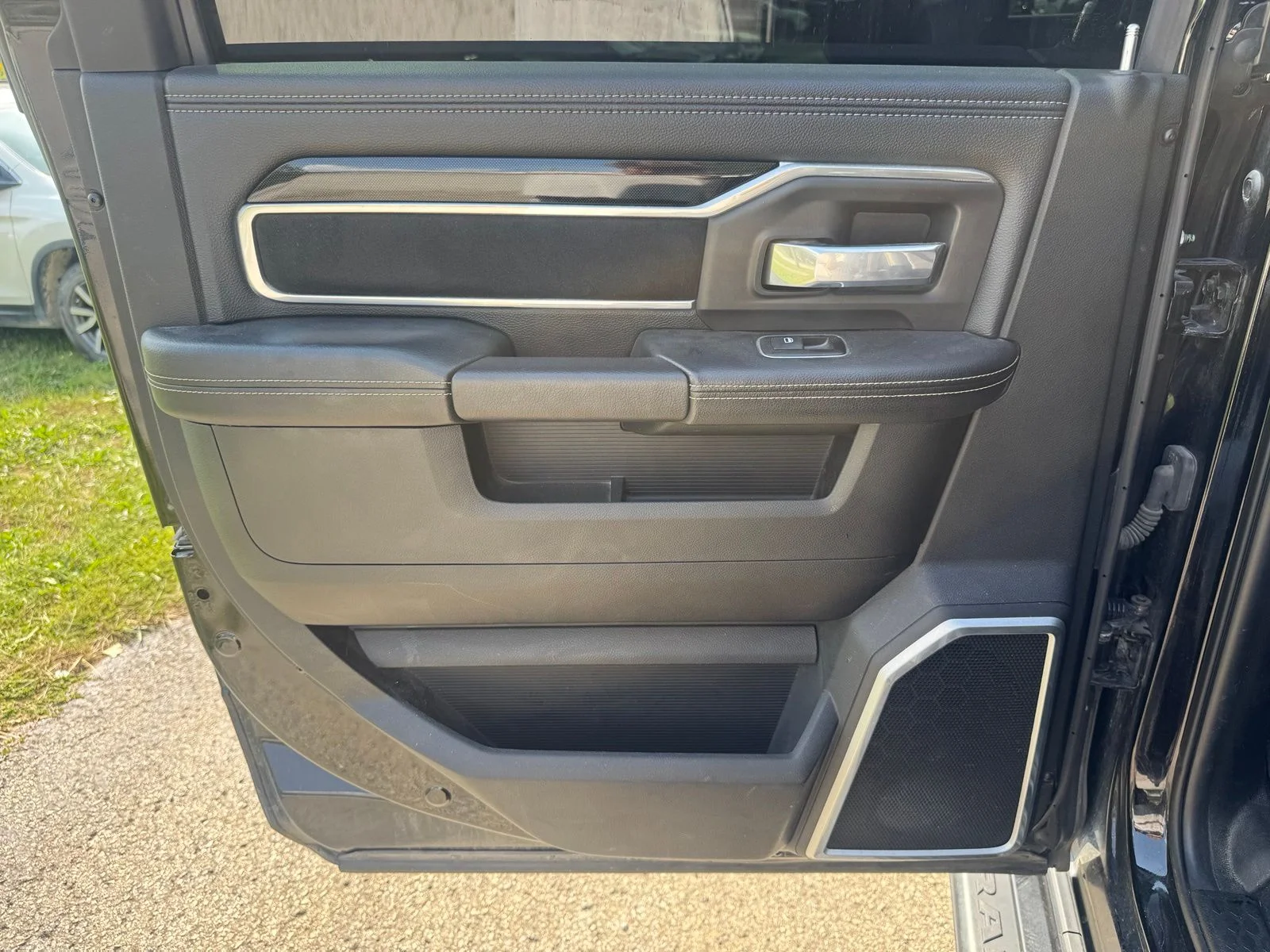 Used 2022 Black Ram Laramie image 26