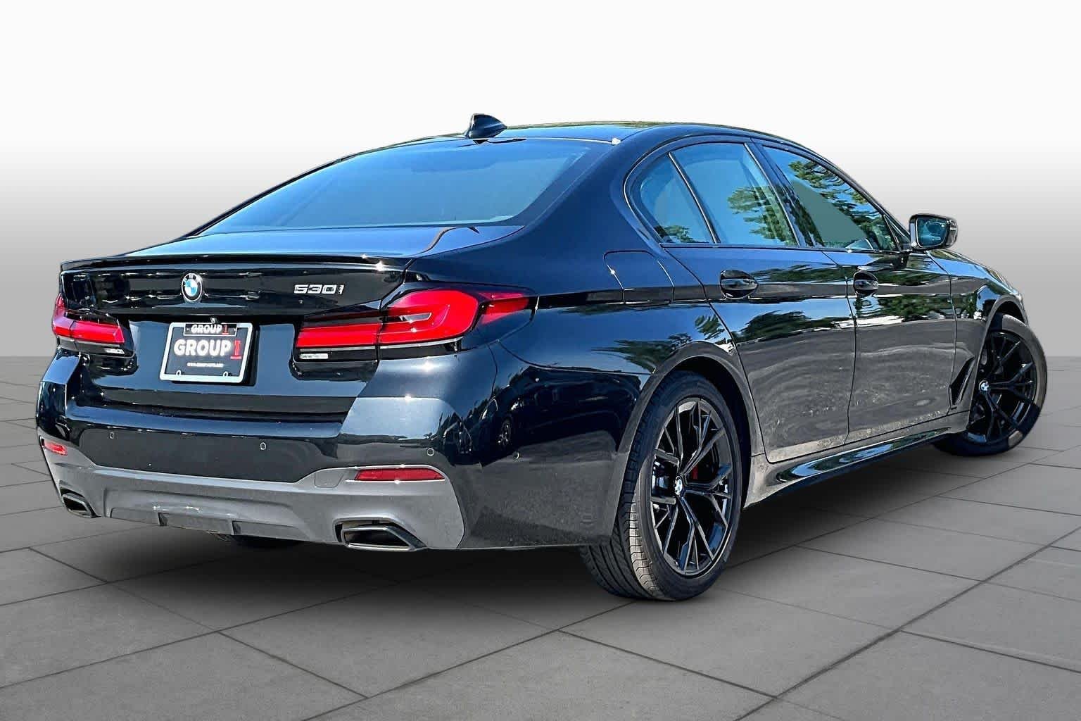 Used 2022 Black Sapphire Metallic BMW 530i image 12