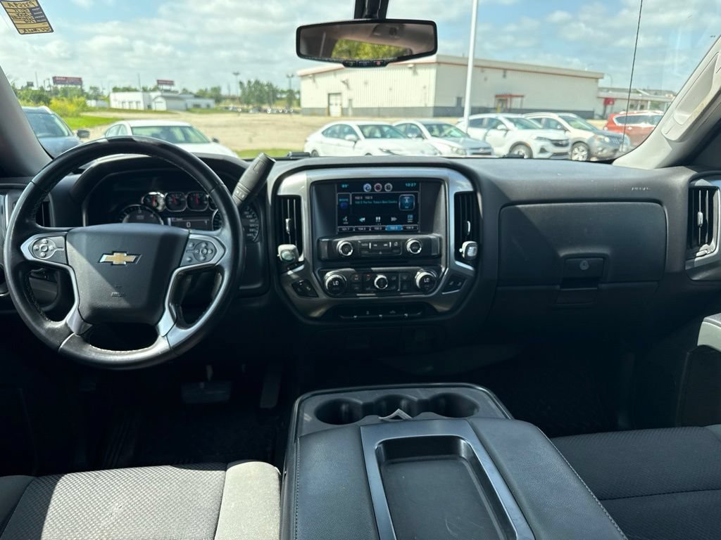 Used 2015 VICTORY RED Chevrolet LT image 10