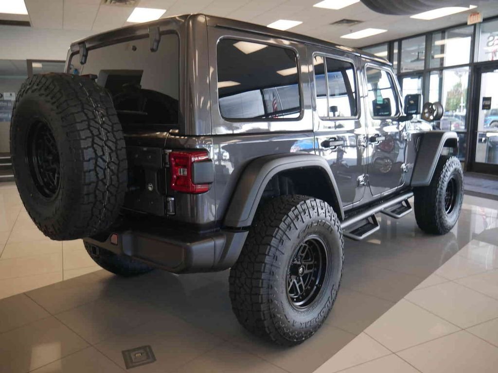 New 2026 Granite Crystal Metallic Clearcoat Jeep Rubicon image 29
