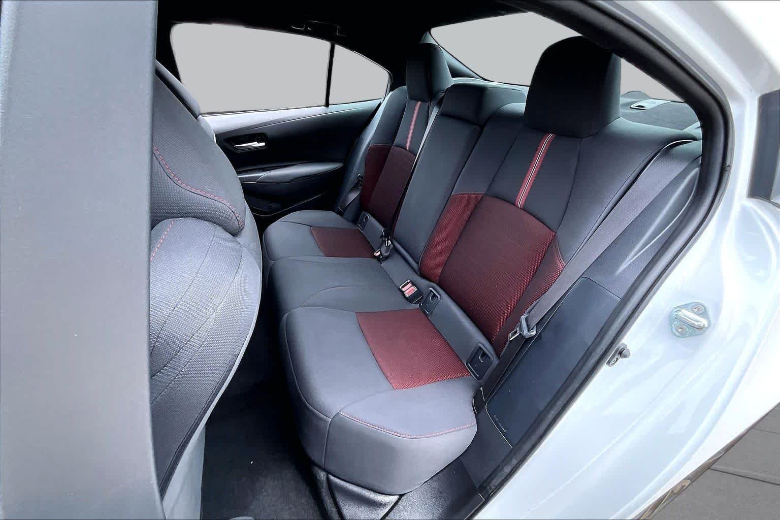 Used 2024 Ice Cap Toyota SE image 18
