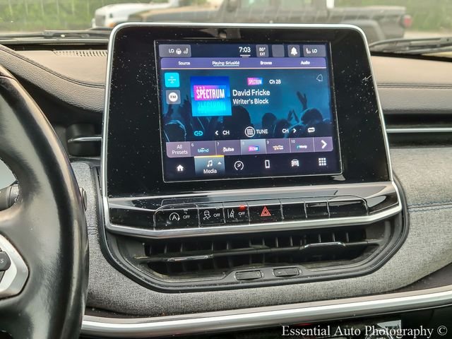 Used 2022 Blue Jeep Latitude image 16