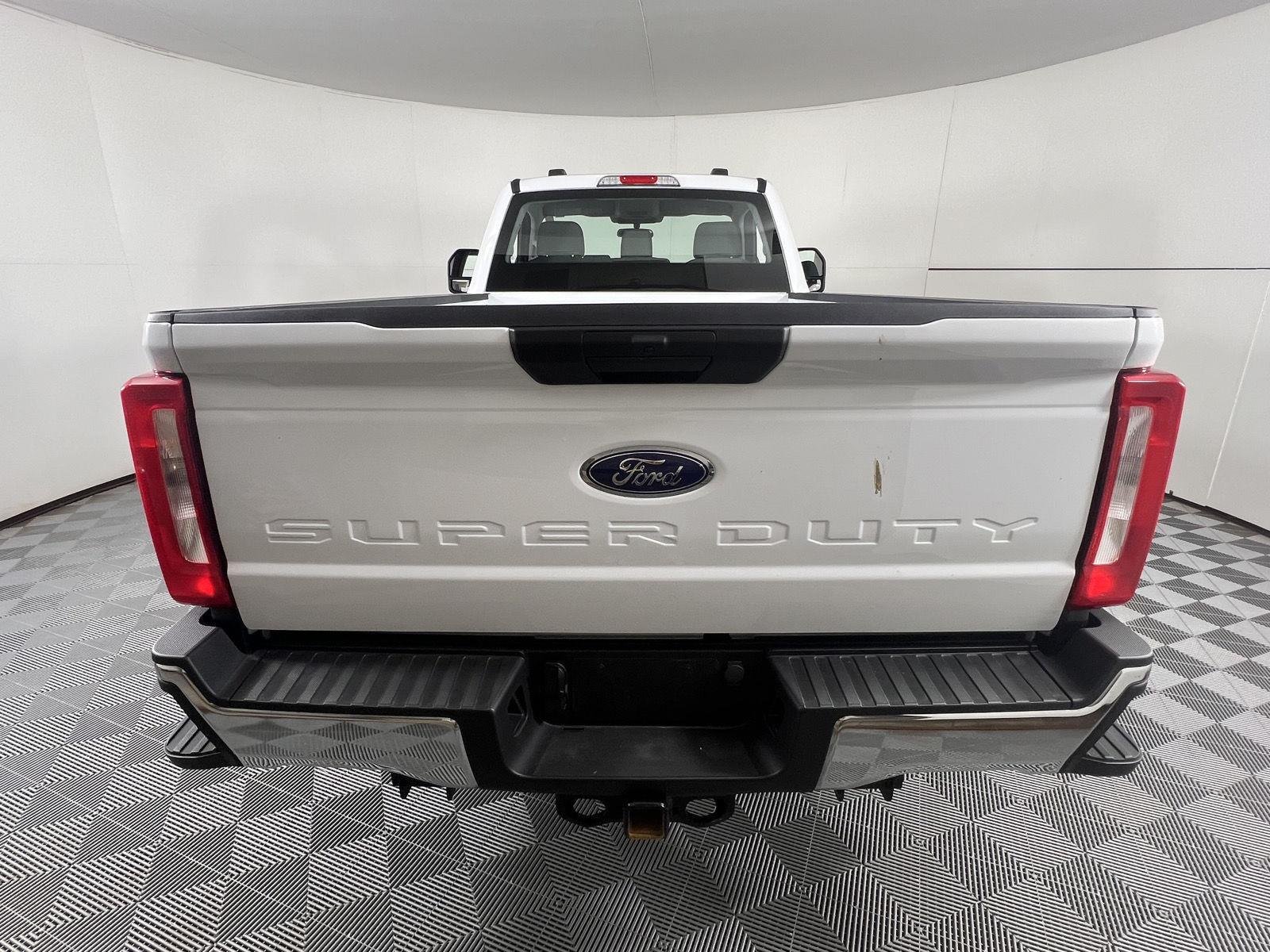 Used 2024 Oxford White Ford XL image 9
