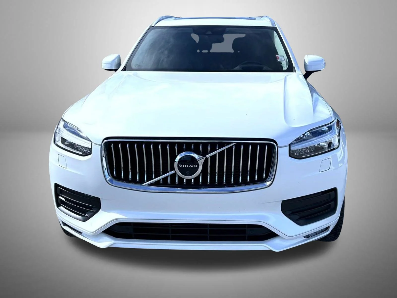 Certified Used 2020 White Volvo T6 Momentum image 3