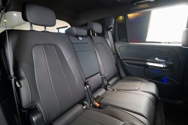 Used 2026 Black Mercedes-Benz GLB 250 image 32