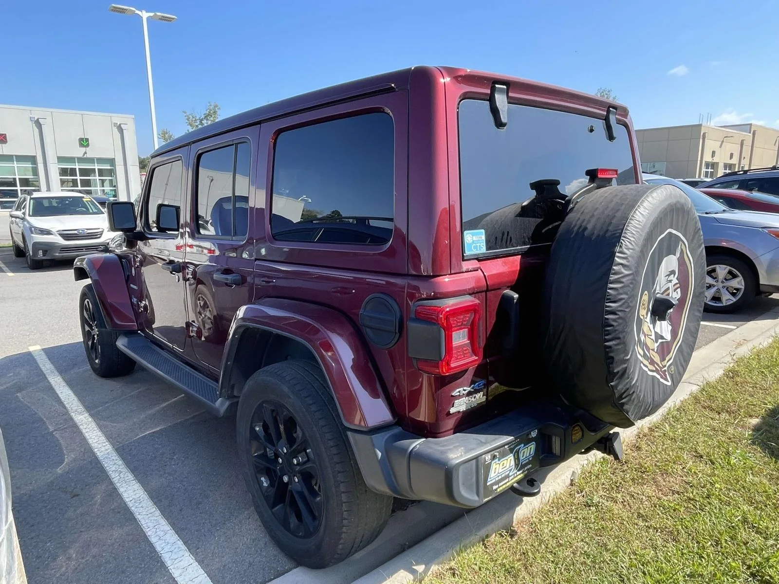Used 2021 Snazzberry Pearlcoat Jeep Unlimited Sahara image 3