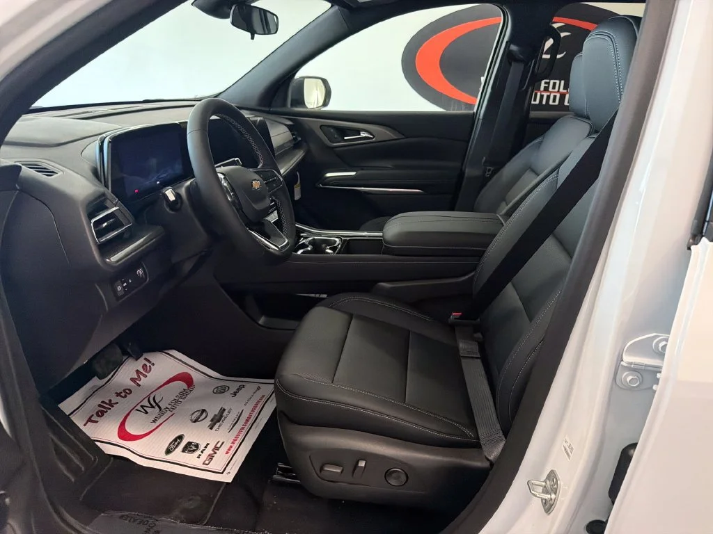 New 2027 Summit White Chevrolet LT image 9
