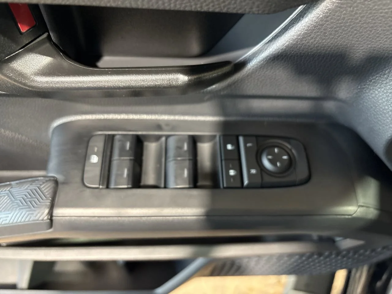 2026 Toyota Tacoma SR5 - Photo 13