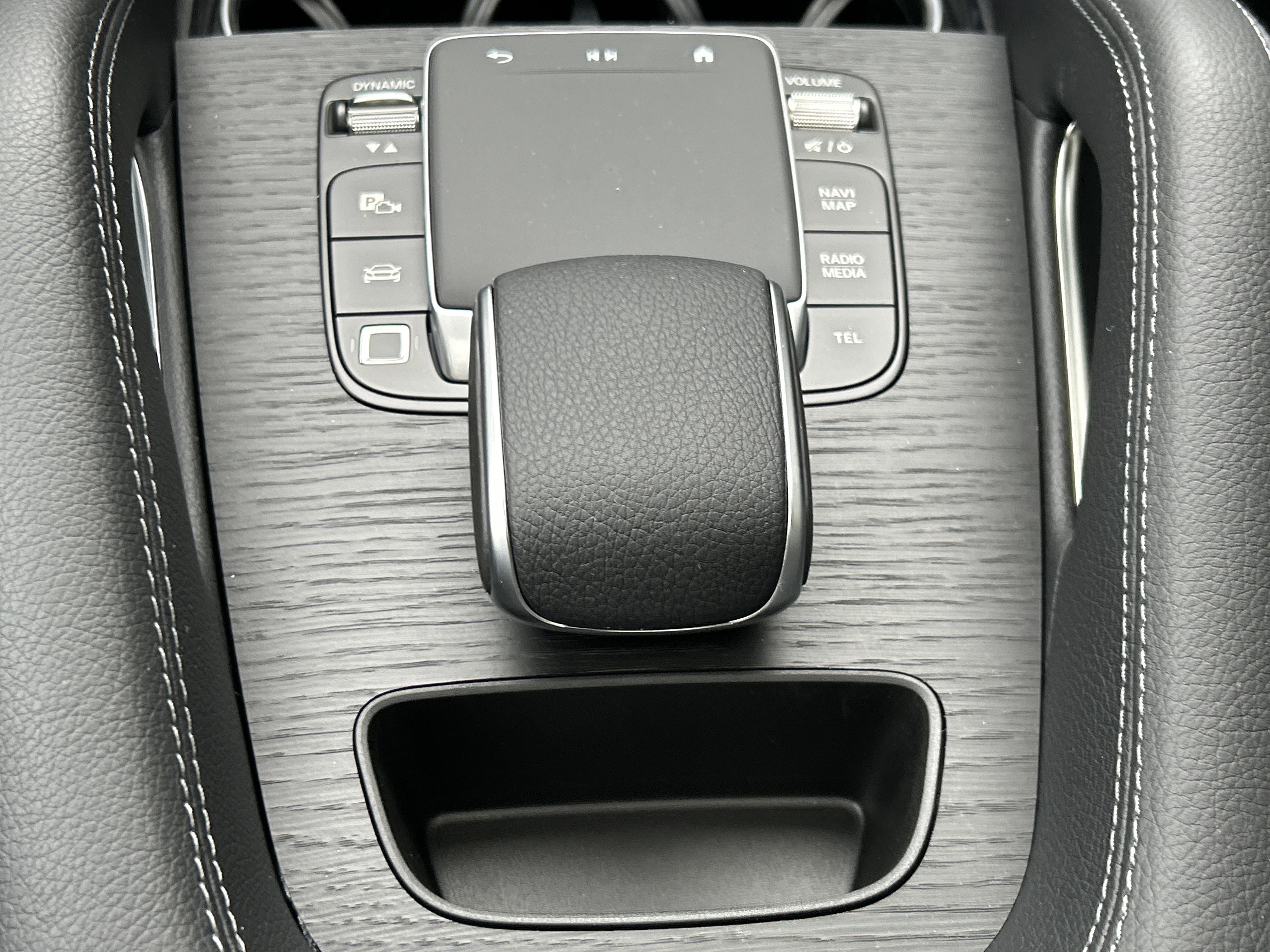 New 2026 Black Mercedes-Benz GLE 350 4MATIC® SUV image 31