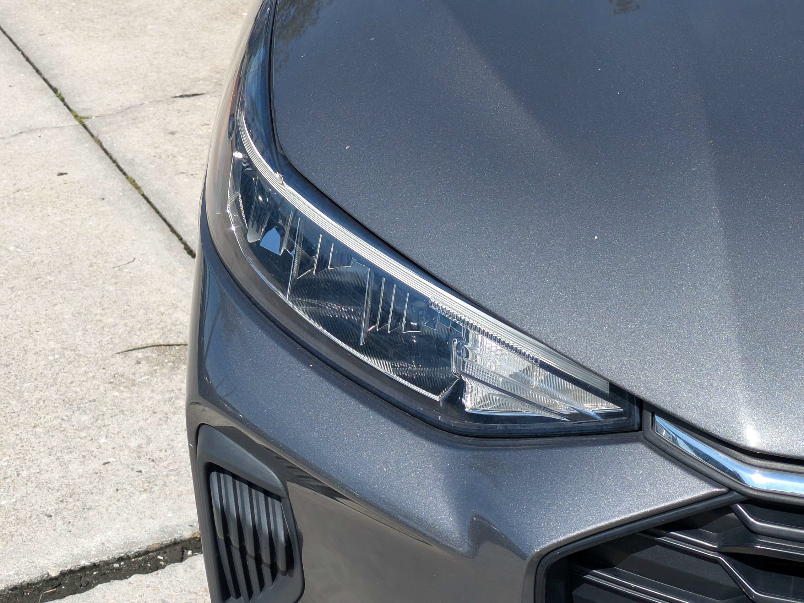 Used 2023 Carbonized Gray Metallic Ford ST-Line image 8