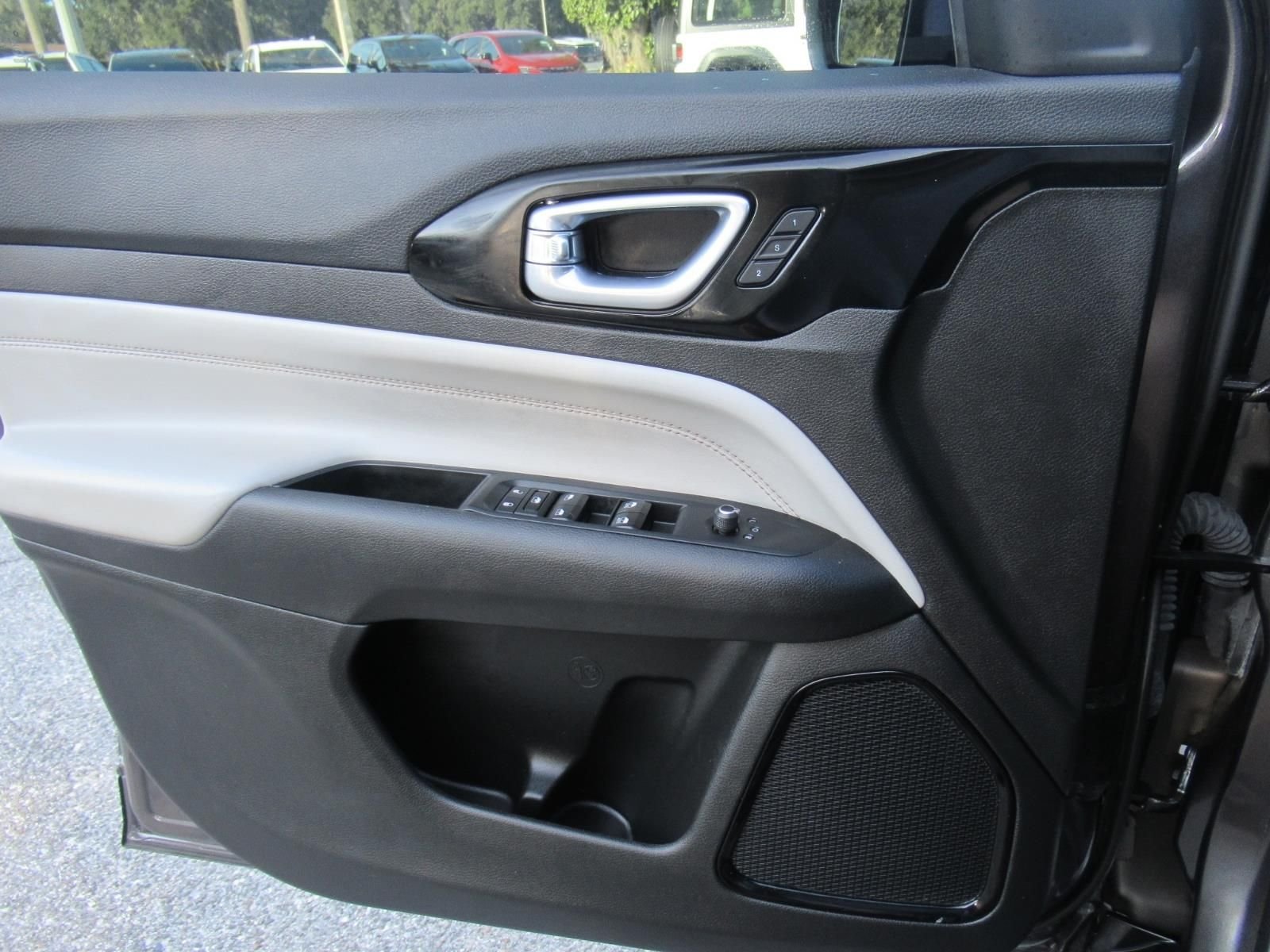 Certified Used 2023 Gray Jeep Limited image 18