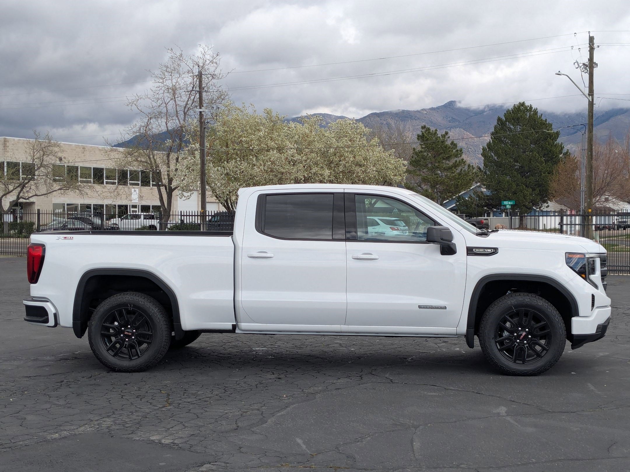 2026 GMC Sierra 1500 Elevation - Photo 2