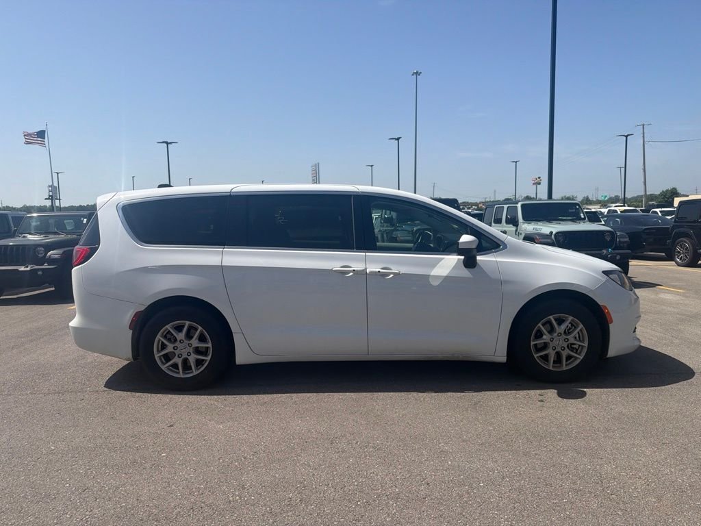 Used 2023 White Chrysler LX image 7