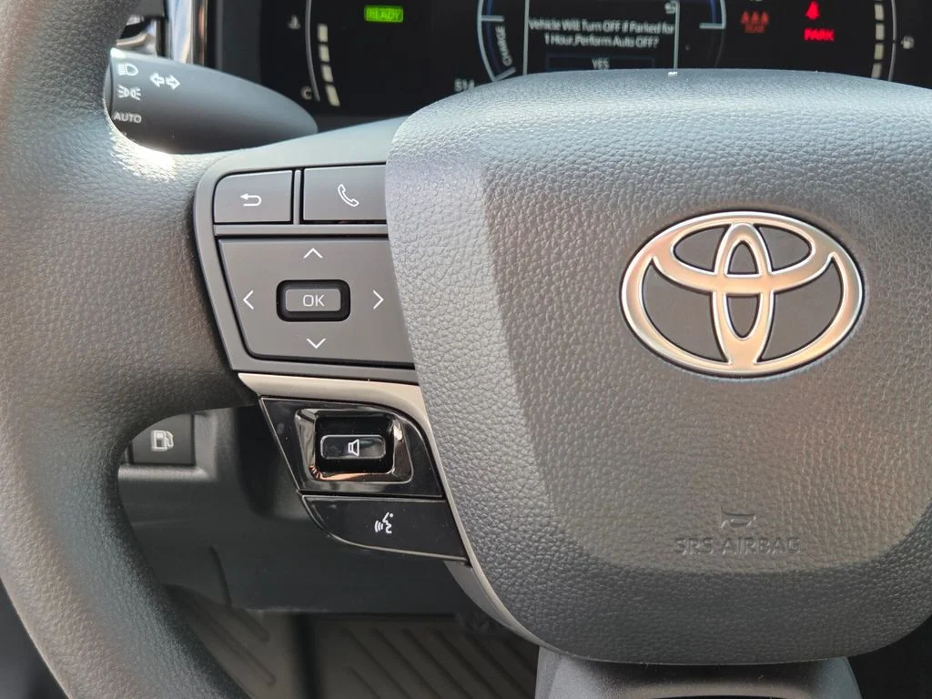 Used 2026  Toyota LE image 25