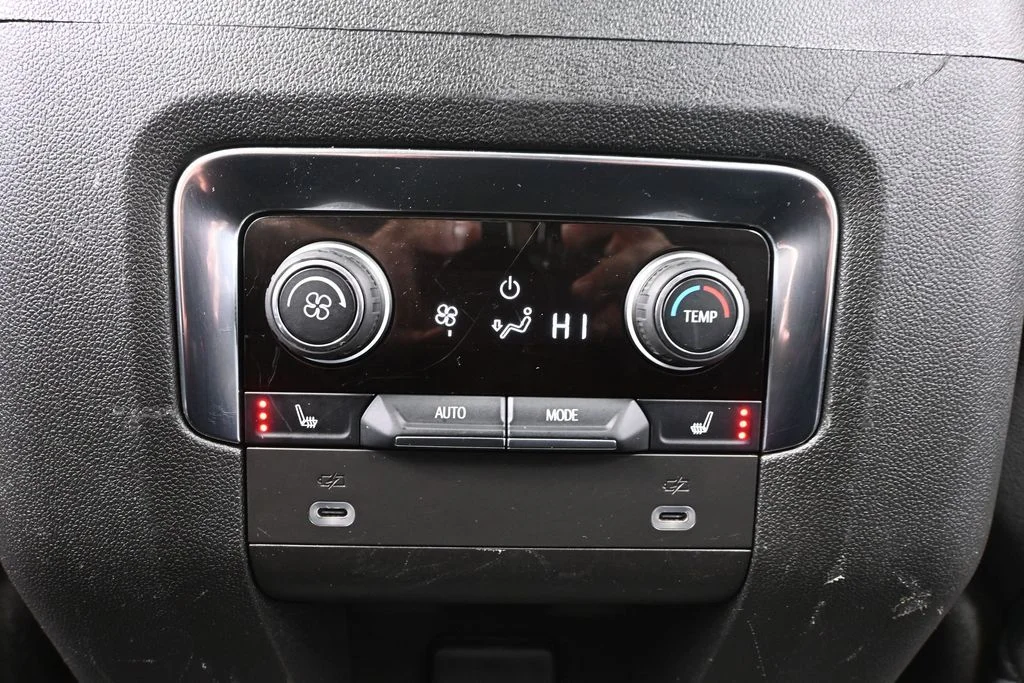 Used 2022 White Chevrolet RST image 48