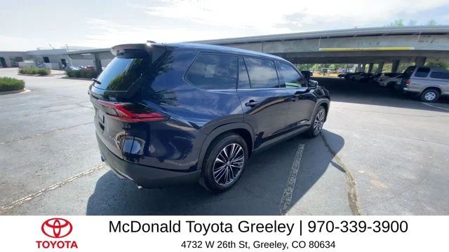 Used 2025  Toyota MAX Platinum image 7