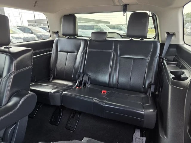 Certified Used 2024 Oxford White Ford XLT image 19